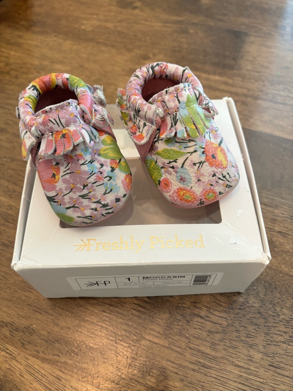 Freshly Picked Moccasin Flower Power size 1